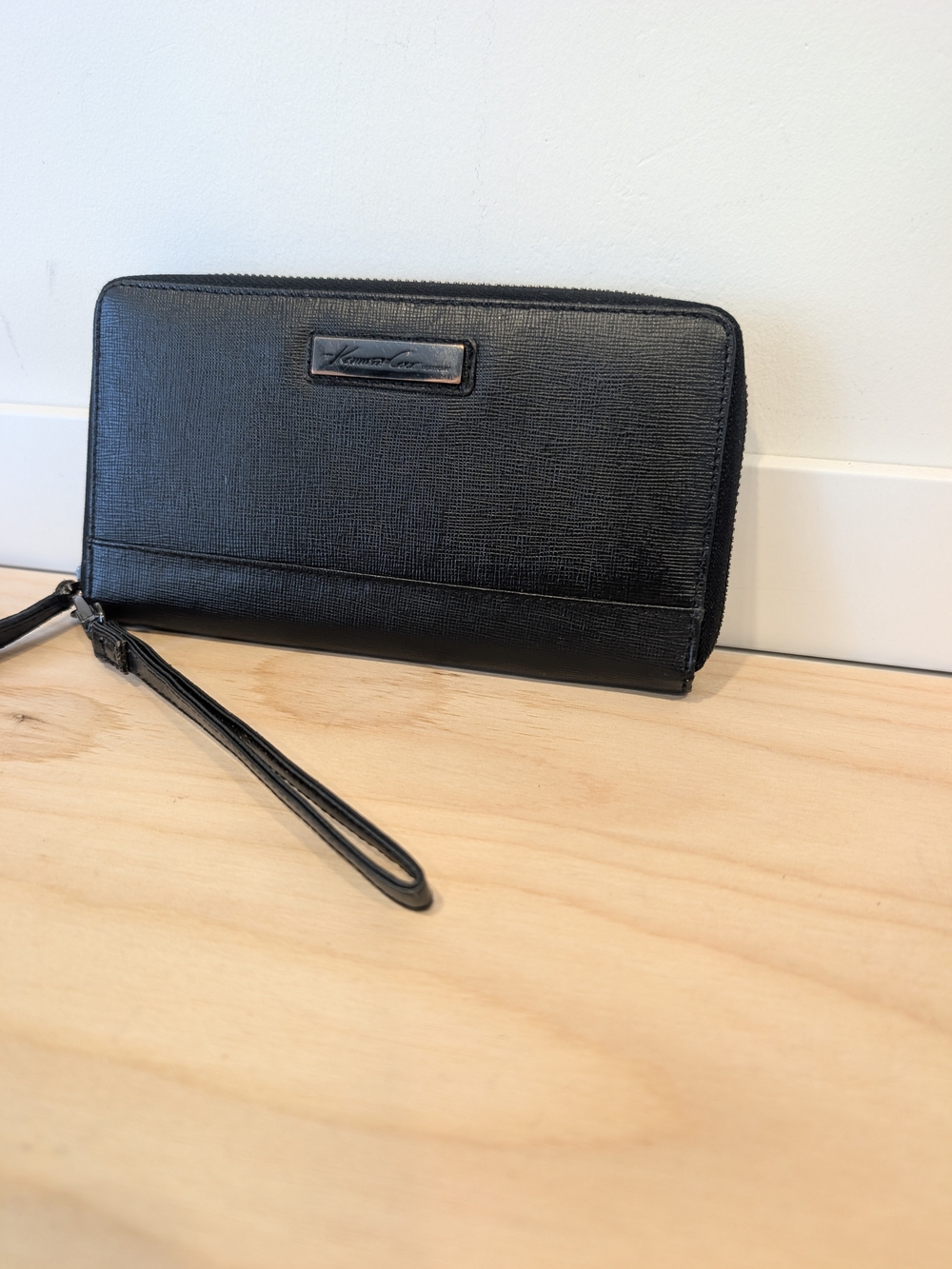 Kenneth Cole New York Black Saffiano Leather Wristlet Wallet